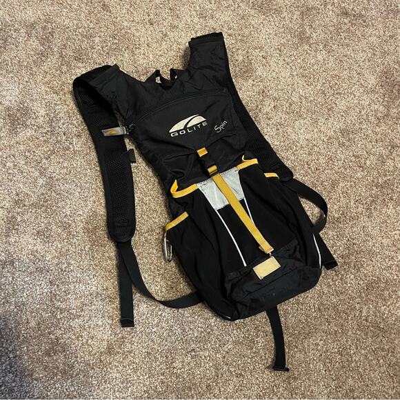 REI Handbags - Golite spin cycle/hiking backpack